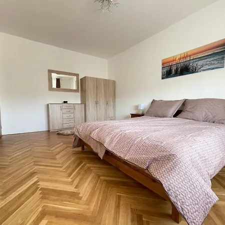 Apartment Jnj Velkomoravska Olomouc